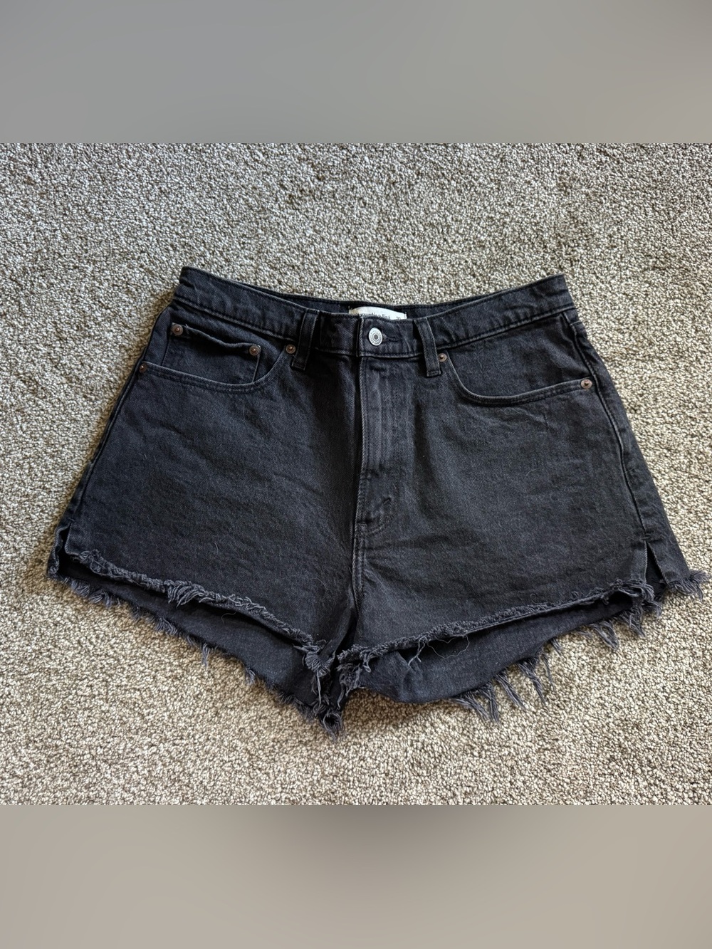 Abercrombie & Fitch The Mom Short High Rise